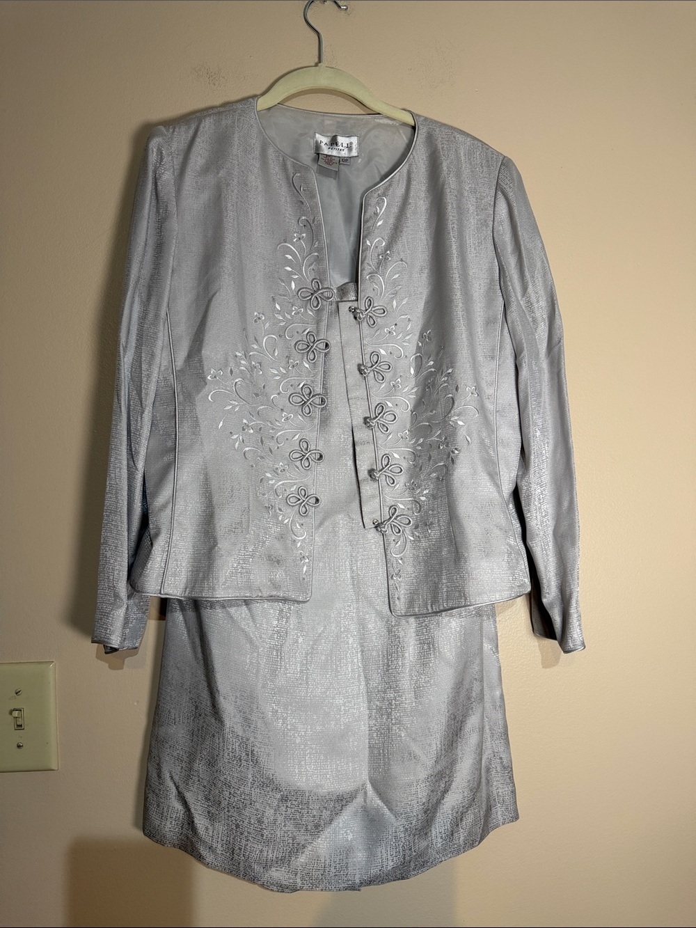 Adrianna Papell Silver Embroidered silk Skirt Suit Set